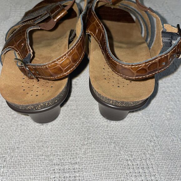 SAS Women’s Strappy Sandals Size 8.5 M Brown Leather Outdoors Going Out Party - Picture 10 of 12